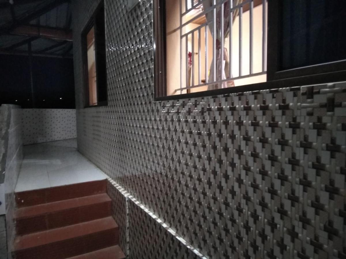 Maniis Homestay Vālpārai Bagian luar foto