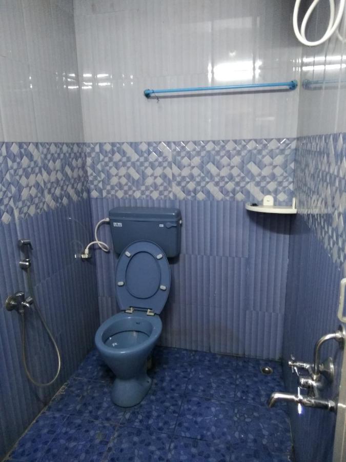 Maniis Homestay Vālpārai Bagian luar foto