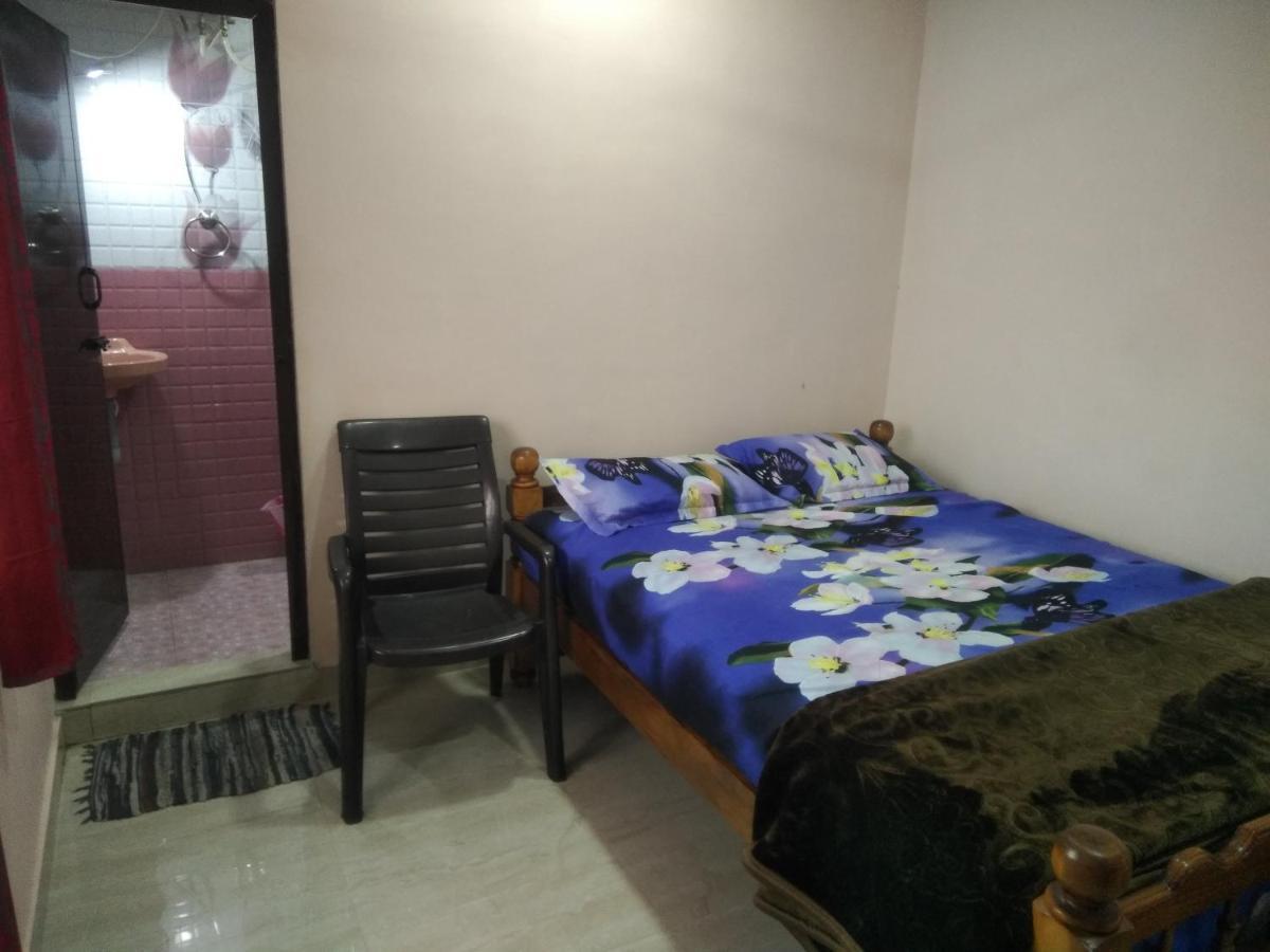 Maniis Homestay Vālpārai Bagian luar foto