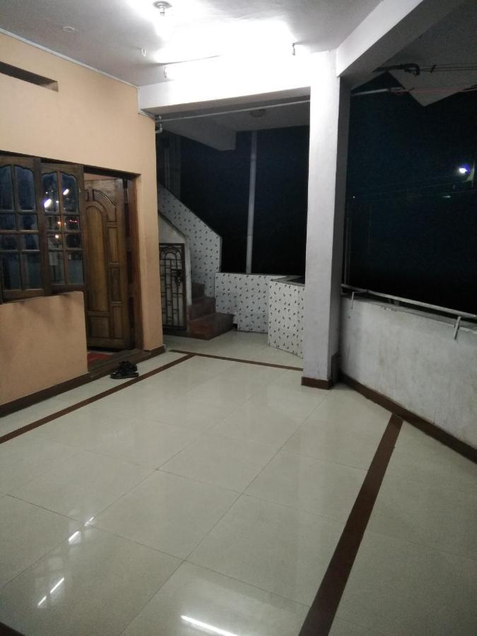 Maniis Homestay Vālpārai Bagian luar foto